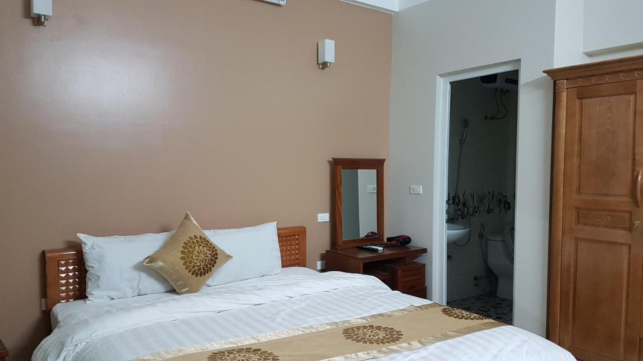 Love Hotel Near Ha Dong General Hospital Ханой Екстериор снимка