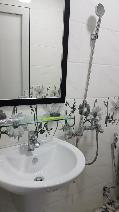 Love Hotel Near Ha Dong General Hospital Ханой Екстериор снимка