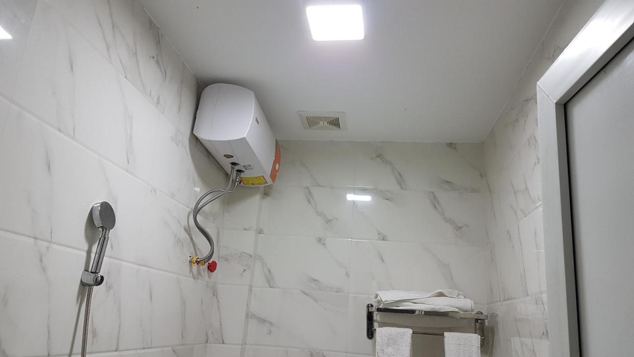 Love Hotel Near Ha Dong General Hospital Ханой Екстериор снимка